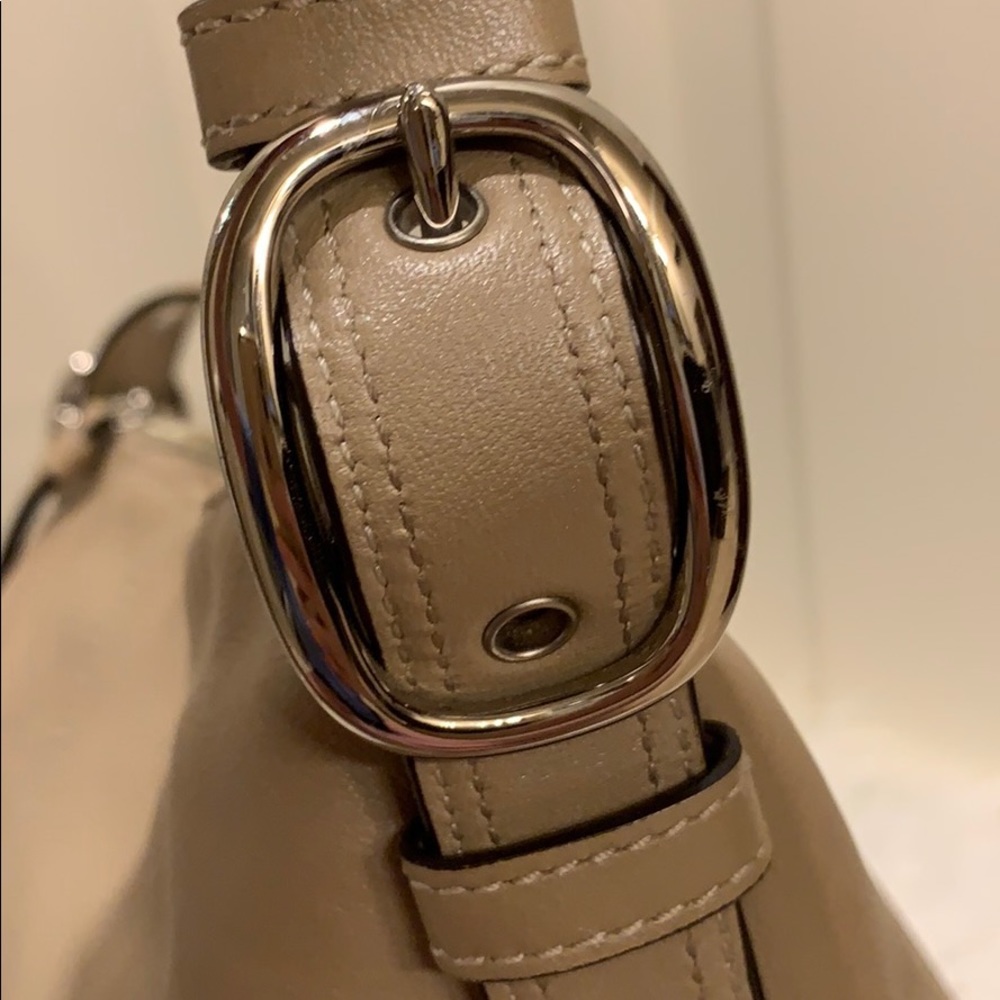 Coach Duffel Handbag - Like New 👛 - Picture 5 of 14